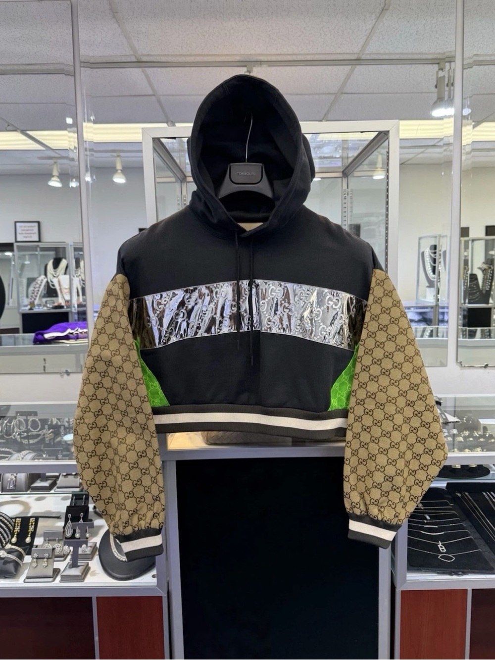 Gucci color block women’s cropped hoodie size small excellent condition.